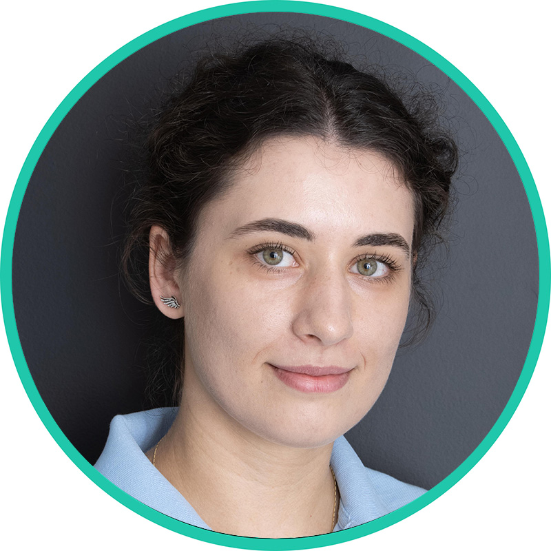 Smile Dent Clinics - Implantologie Orală Estetică Dentară Stomatologie Digitală - SmileDent Clinics Dr. Andreea Bunea Smile Dent Clinics - Implantologie Orală Estetică Dentară Stomatologie Digitală - SmileDent Clinics Dr. Andreea Bunea